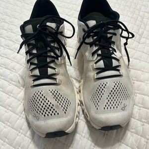 Women’s On Cloud 5 Running Shoe